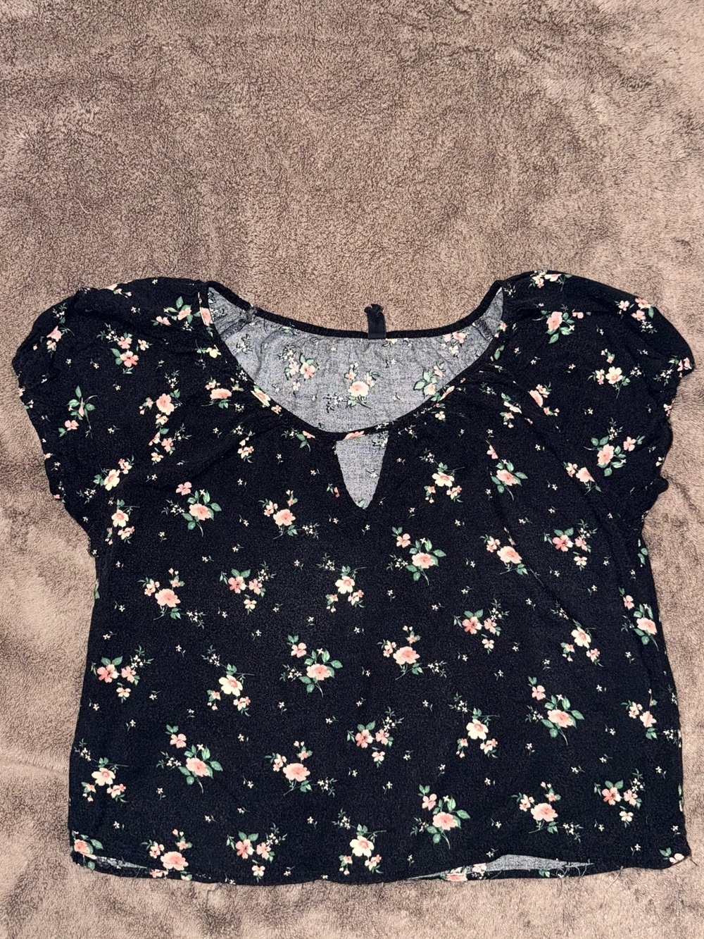 Floral Keyhole Puff-Sleeve Blouse - Black